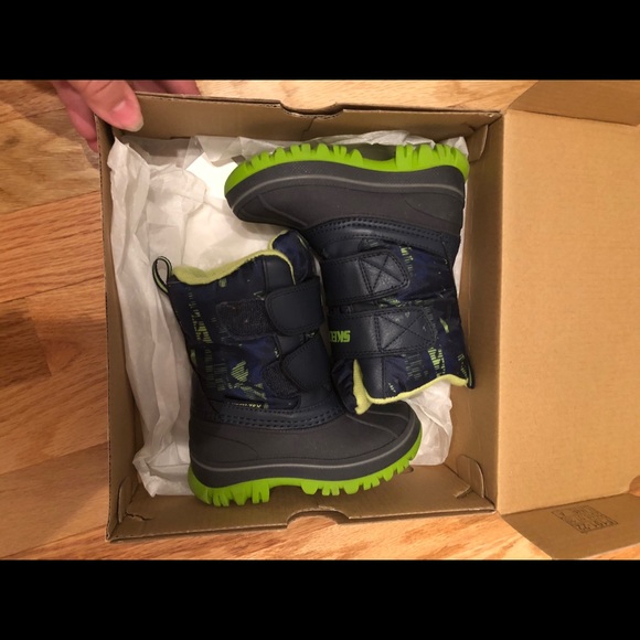 Kids Snow Boots - Picture 1 of 6